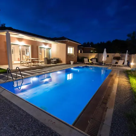 Villa Leda By Vintage Travel