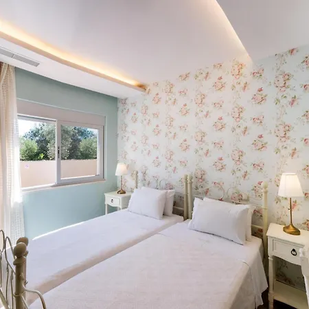 Leda By Vintage Travel Villa *